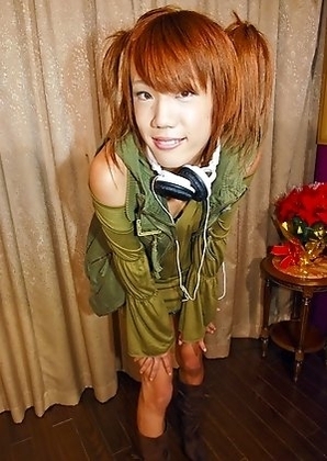 Ribon is a smiley 19 year old tgirl full of life who comes from the Hyogo Prefecture.