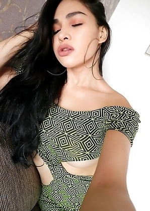 Ts Filipina Sexy Dress Selfie