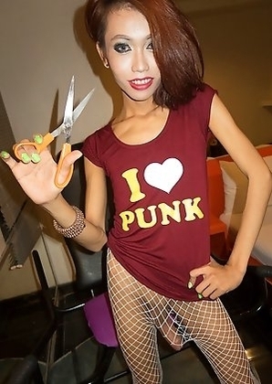 Ladyboy Many - Punk Vasoline Bareback & Cumeating