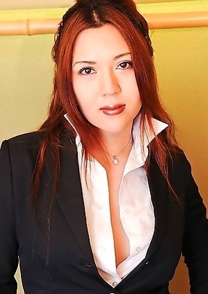 Mana Sakuragawa is a famous AV actress from Osaka. She is a gorgeous, unconventional-looking girl with big breasts, curvy waist-line and very cute tin