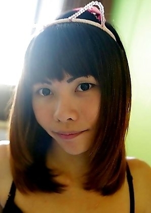 23 year old Thai ladyboy Bee fucks and sucks white tourist cock