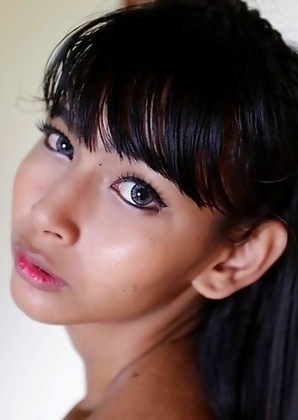 18yo Thai ladyboy Bay getting ready for her date to suck a tourist's cock