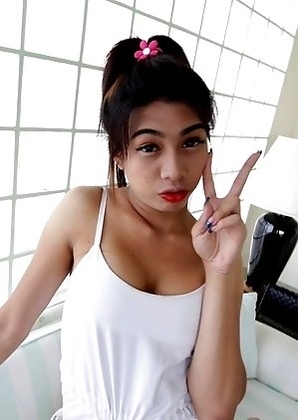 21yo Thai ladyboy Bam strips and sucks off white cock