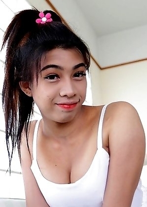 21yo busty Thai ladyboy Bam sucks and fucks white tourists cock