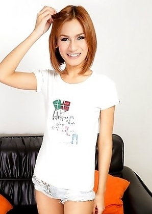 Ben is a tiny 19 yo girl from Issan, full of energy with a great smile. She literally got hard a few seconds after she came in. She was very very horn